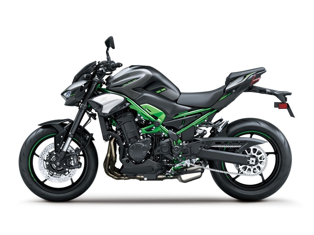 Kawasaki Z900: ecco la naked che da oggi vorrete comprare (e non solo per il prezzo...) +VIDEO+
